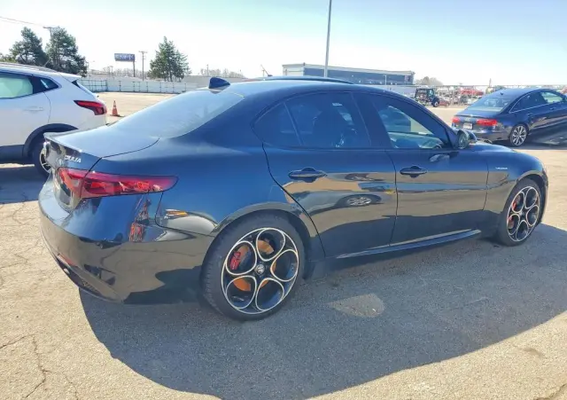 ALFA ROMEO Giulia 2.0 Turbo 16V AT8-Q4 Veloce Ti