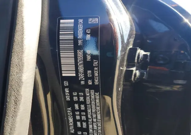 ALFA ROMEO Giulia 2.0 Turbo 16V AT8-Q4 Veloce Ti