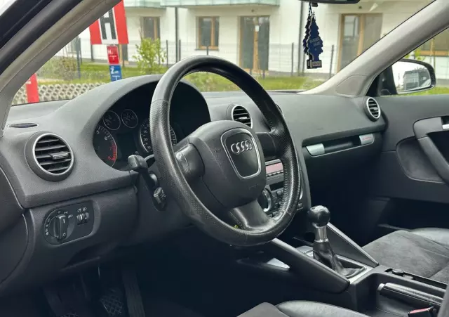 AUDI A3 2.0 TFSI quattro Sportback Ambition