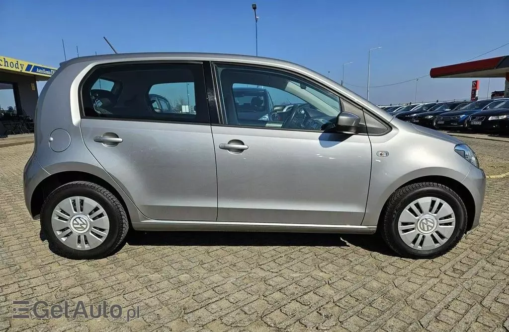 VOLKSWAGEN Up! 