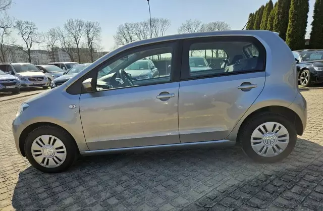 VOLKSWAGEN Up! 
