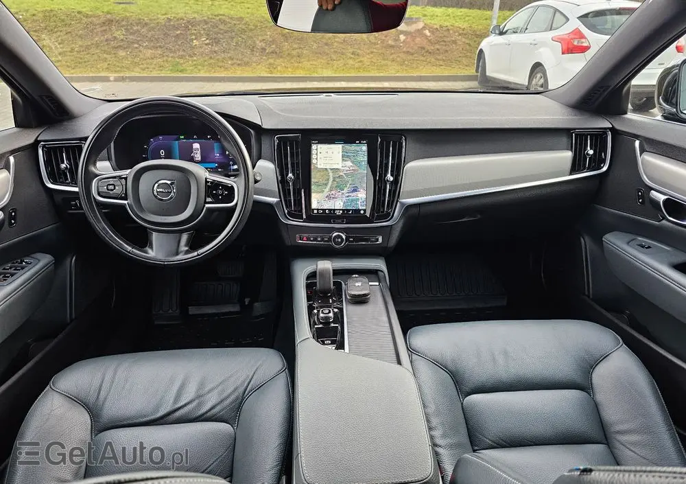 VOLVO V90 B4 D Geartronic Momentum Pro