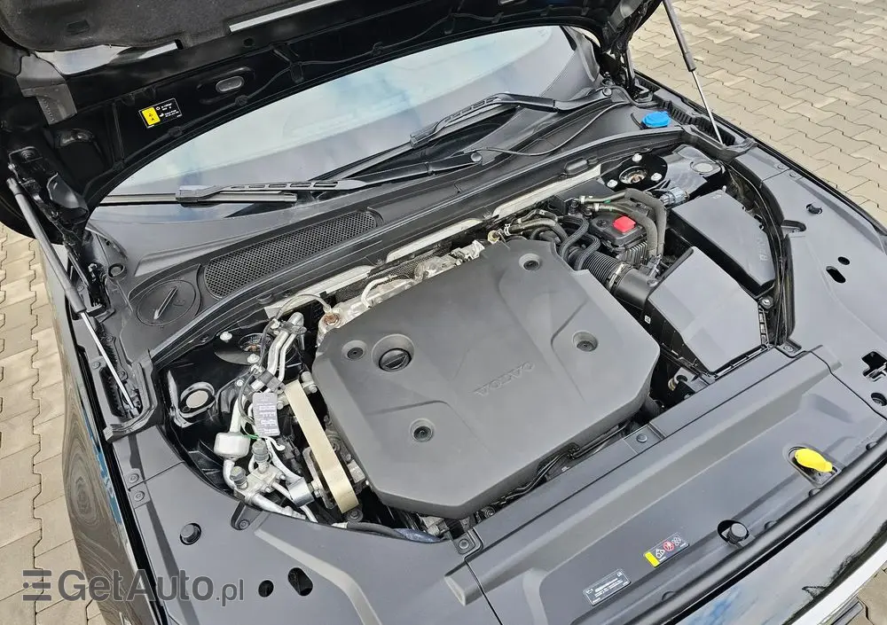 VOLVO V90 B4 D Geartronic Momentum Pro