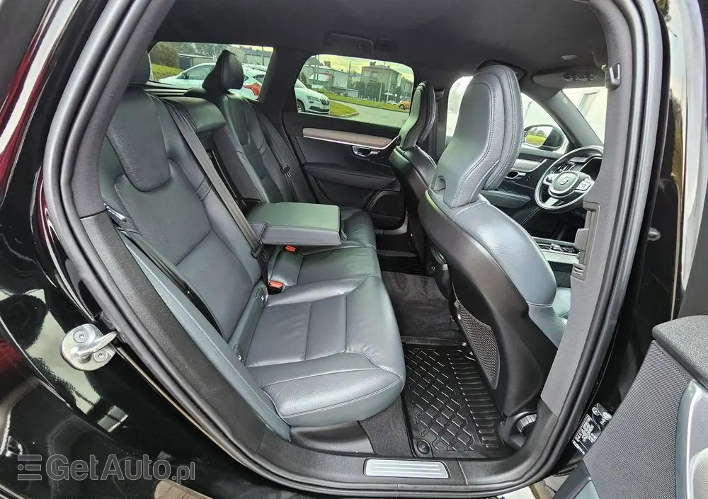 VOLVO V90 B4 D Geartronic Momentum Pro