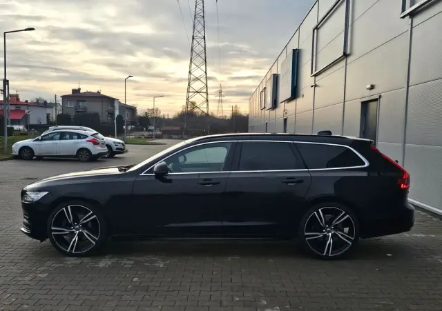 VOLVO V90 B4 D Geartronic Momentum Pro
