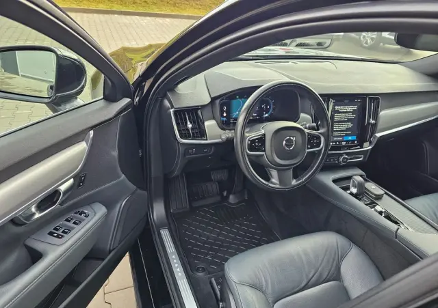 VOLVO V90 B4 D Geartronic Momentum Pro