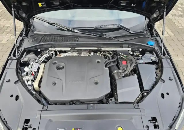 VOLVO V90 B4 D Geartronic Momentum Pro