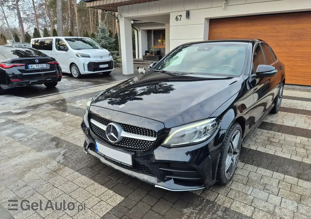 MERCEDES-BENZ Klasa C 200 4-Matic 9G-TRONIC