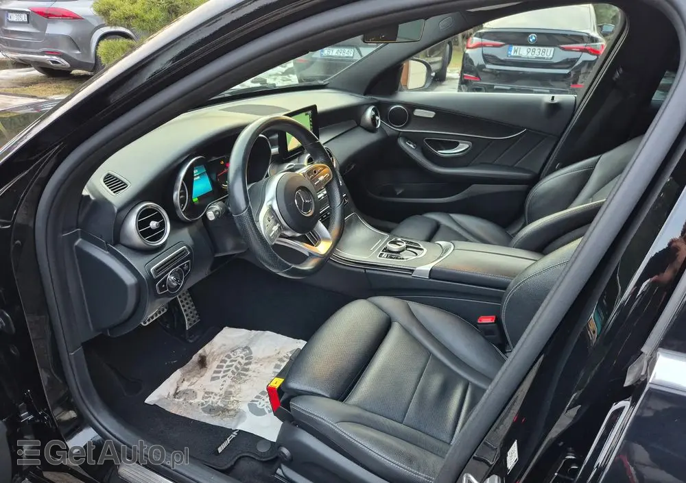 MERCEDES-BENZ Klasa C 200 4-Matic 9G-TRONIC