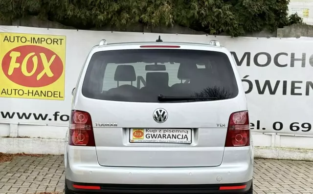 VOLKSWAGEN Touran 