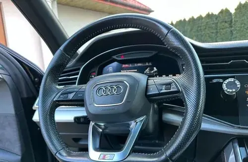 AUDI SQ7 