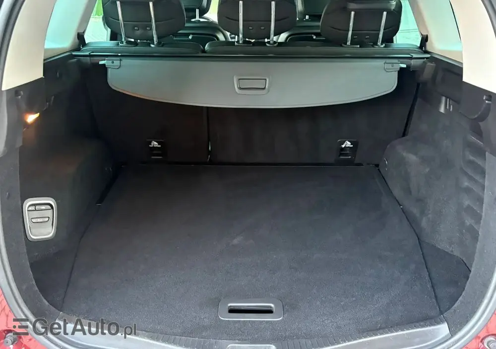 RENAULT Grand Scenic ENERGY TCe 115 S&S Bose Edition