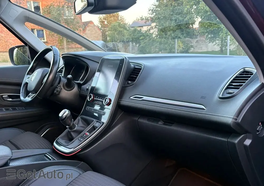 RENAULT Grand Scenic ENERGY TCe 115 S&S Bose Edition