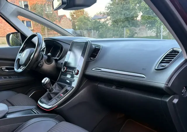 RENAULT Grand Scenic ENERGY TCe 115 S&S Bose Edition