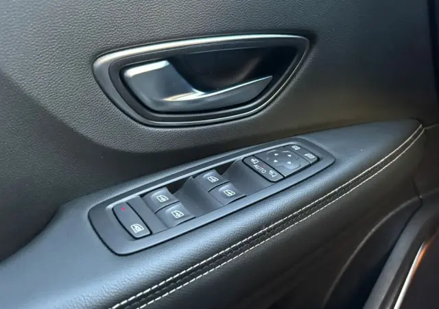 RENAULT Grand Scenic ENERGY TCe 115 S&S Bose Edition