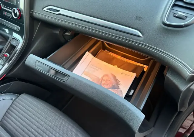 RENAULT Grand Scenic ENERGY TCe 115 S&S Bose Edition