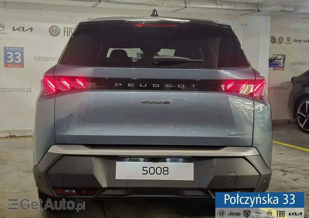 PEUGEOT 5008 