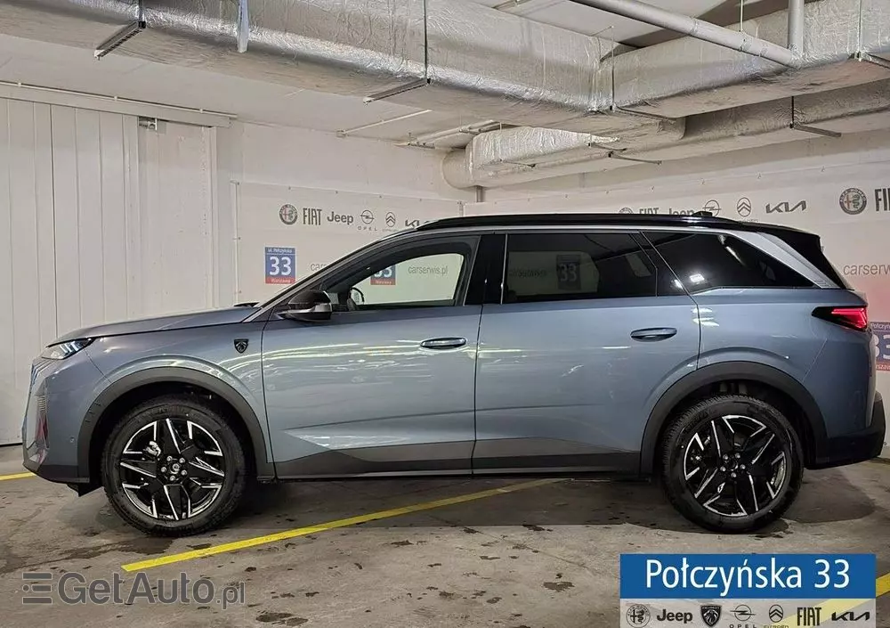 PEUGEOT 5008 