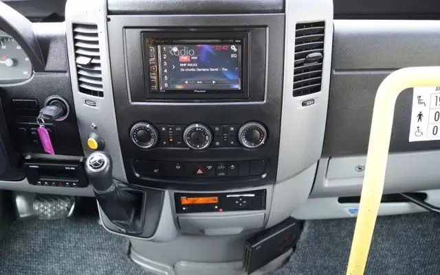 MERCEDES-BENZ SPRINTER 516 / SPROWADZONY / KLIMATYZACJA / 