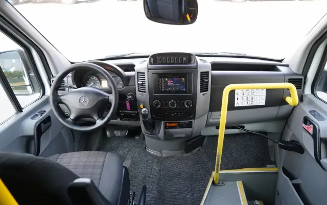 MERCEDES-BENZ SPRINTER 516 / SPROWADZONY / KLIMATYZACJA / 