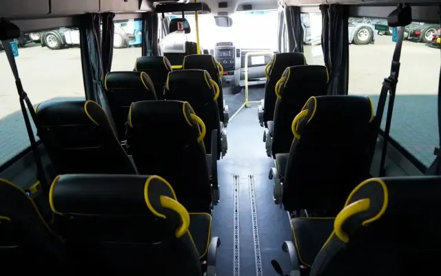 MERCEDES-BENZ SPRINTER 516 / SPROWADZONY / KLIMATYZACJA / 