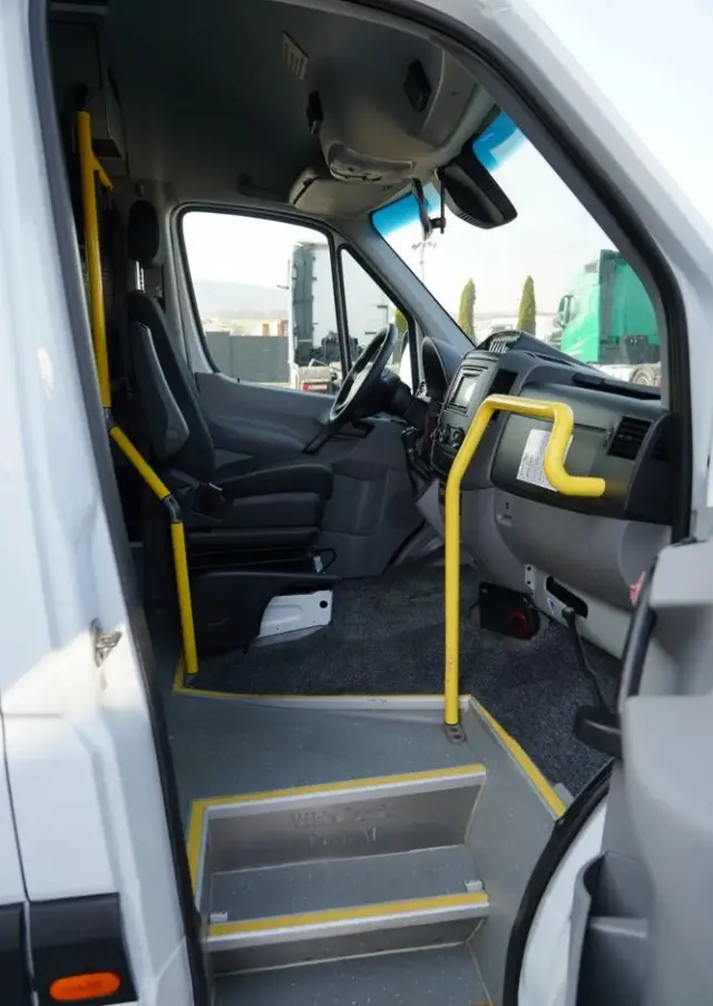 MERCEDES-BENZ SPRINTER 516 / SPROWADZONY / KLIMATYZACJA / 