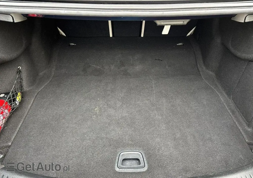 MERCEDES-BENZ Klasa E 200 d Business Edition 9G-TRONIC