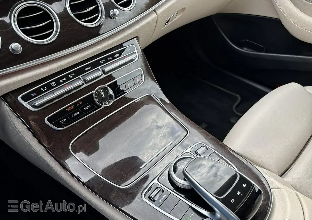 MERCEDES-BENZ Klasa E 200 d Business Edition 9G-TRONIC