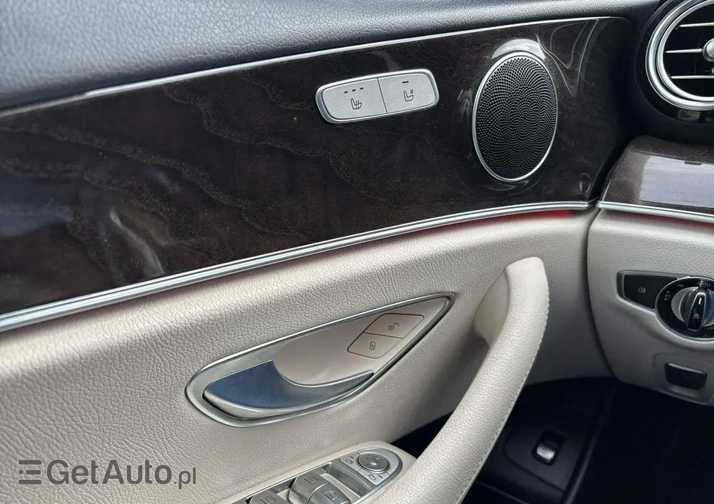 MERCEDES-BENZ Klasa E 200 d Business Edition 9G-TRONIC