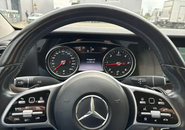 MERCEDES-BENZ Klasa E 200 d Business Edition 9G-TRONIC