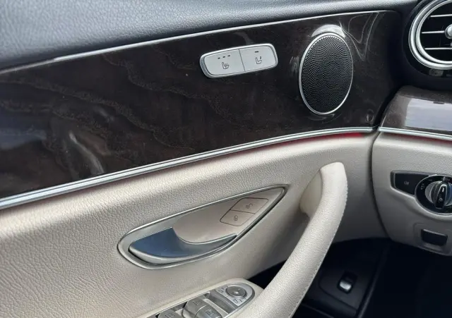 MERCEDES-BENZ Klasa E 200 d Business Edition 9G-TRONIC