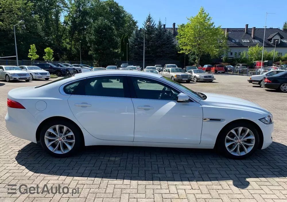 JAGUAR XF 2.0 i4D Prestige