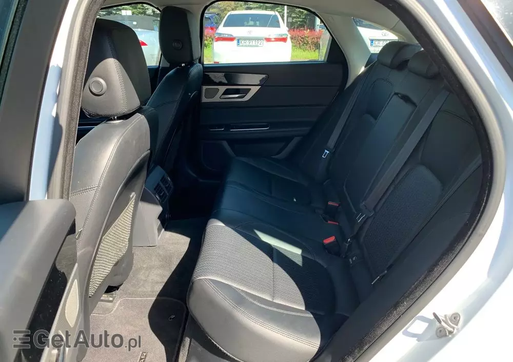 JAGUAR XF 2.0 i4D Prestige