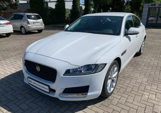 JAGUAR XF 2.0 i4D Prestige