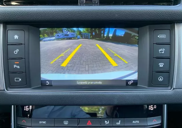 JAGUAR XF 2.0 i4D Prestige