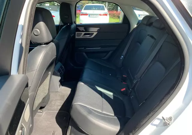 JAGUAR XF 2.0 i4D Prestige