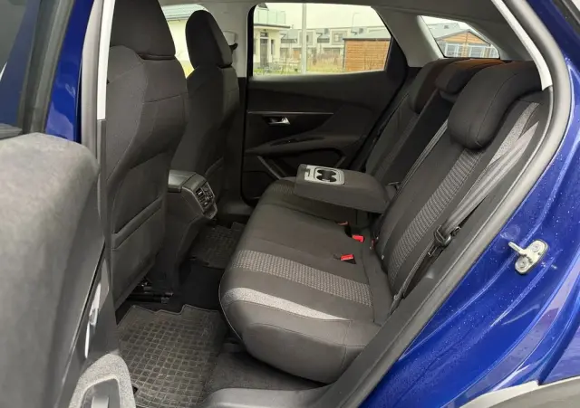 PEUGEOT 3008 1.5 BlueHDi Active S&S EAT8