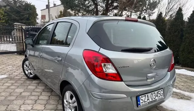OPEL Corsa 
