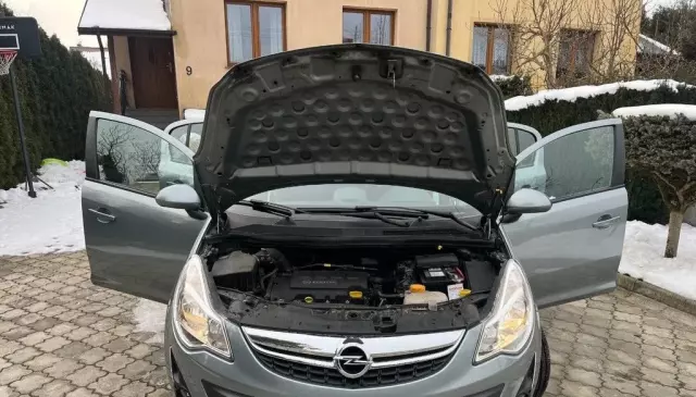 OPEL Corsa 