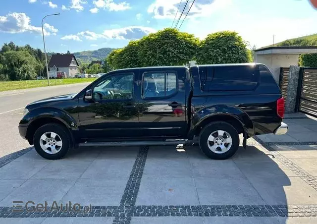 NISSAN Navara 2.5 D R-Black