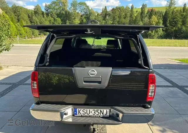 NISSAN Navara 2.5 D R-Black
