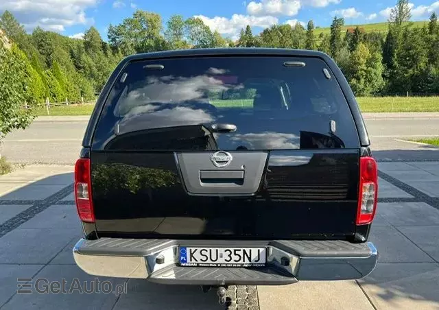 NISSAN Navara 2.5 D R-Black