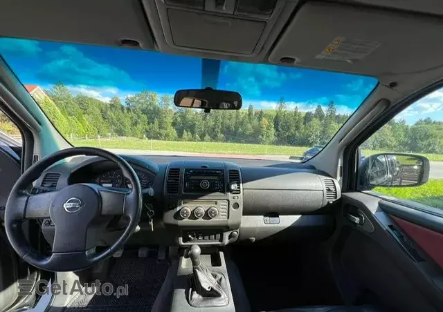 NISSAN Navara 2.5 D R-Black