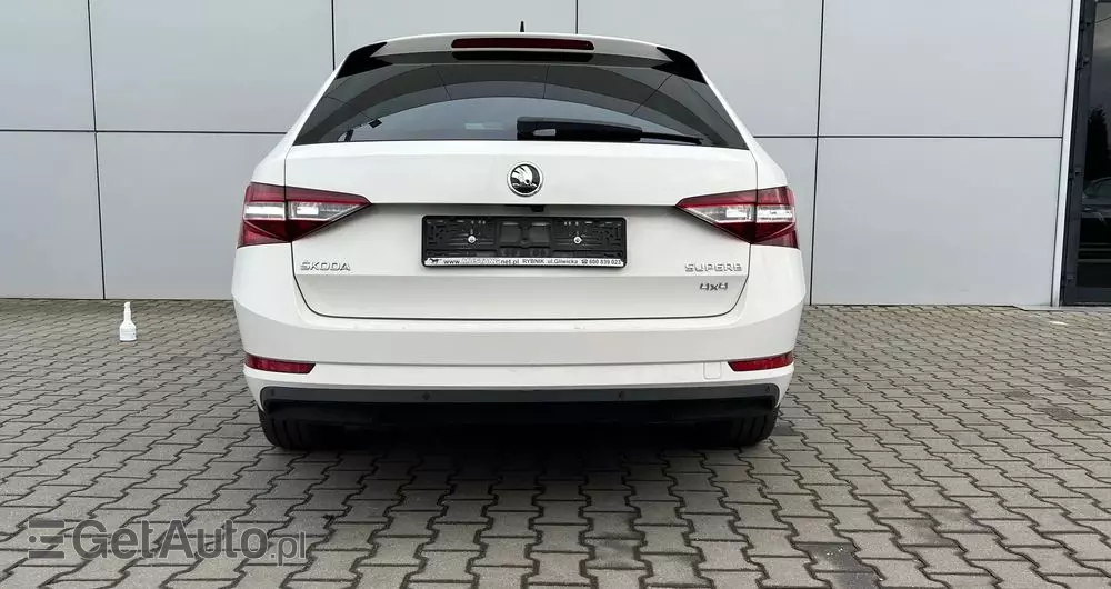 SKODA Superb 2.0 TDI 4x4 L&K DSG