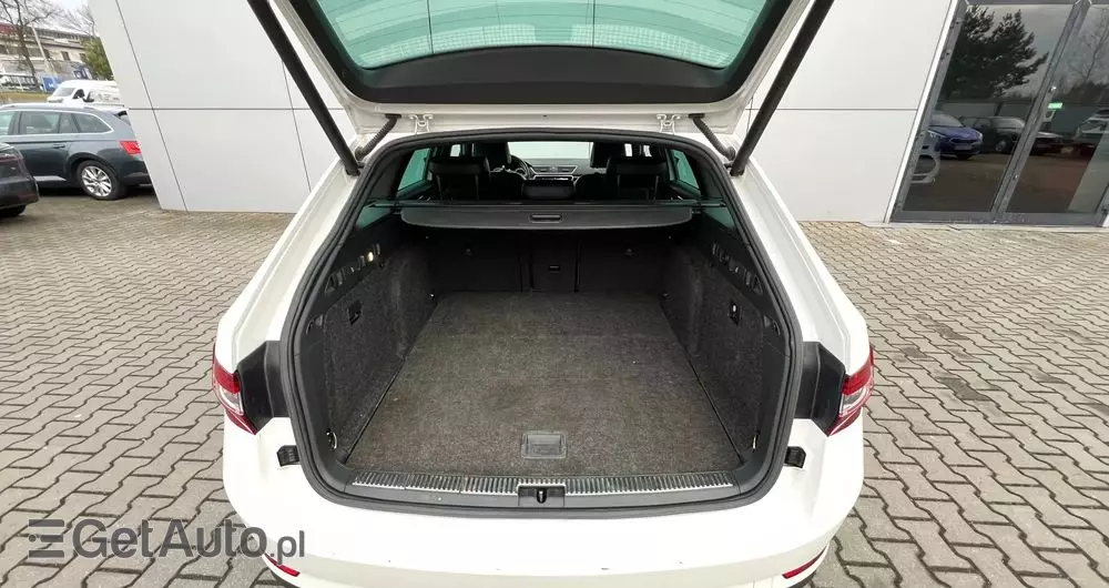 SKODA Superb 2.0 TDI 4x4 L&K DSG