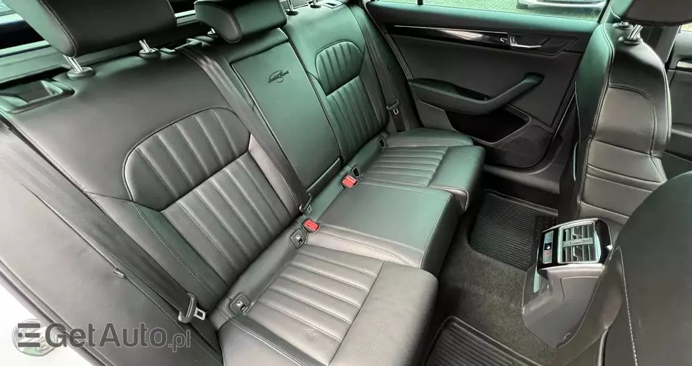 SKODA Superb 2.0 TDI 4x4 L&K DSG