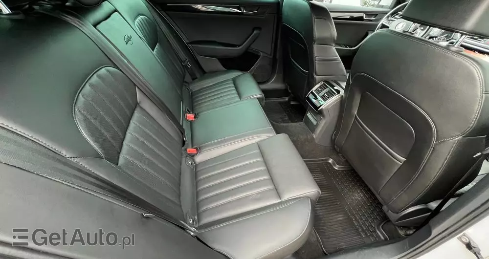 SKODA Superb 2.0 TDI 4x4 L&K DSG