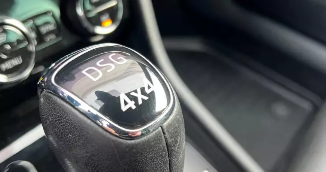 SKODA Superb 2.0 TDI 4x4 L&K DSG