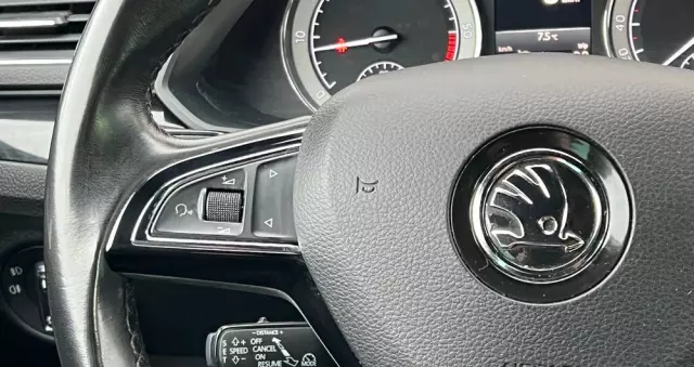 SKODA Superb 2.0 TDI 4x4 L&K DSG