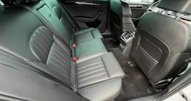 SKODA Superb 2.0 TDI 4x4 L&K DSG